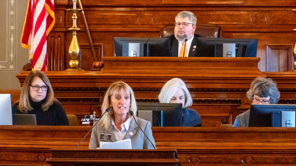 House approves compromise bill to restrain fees for Kansas open record requests