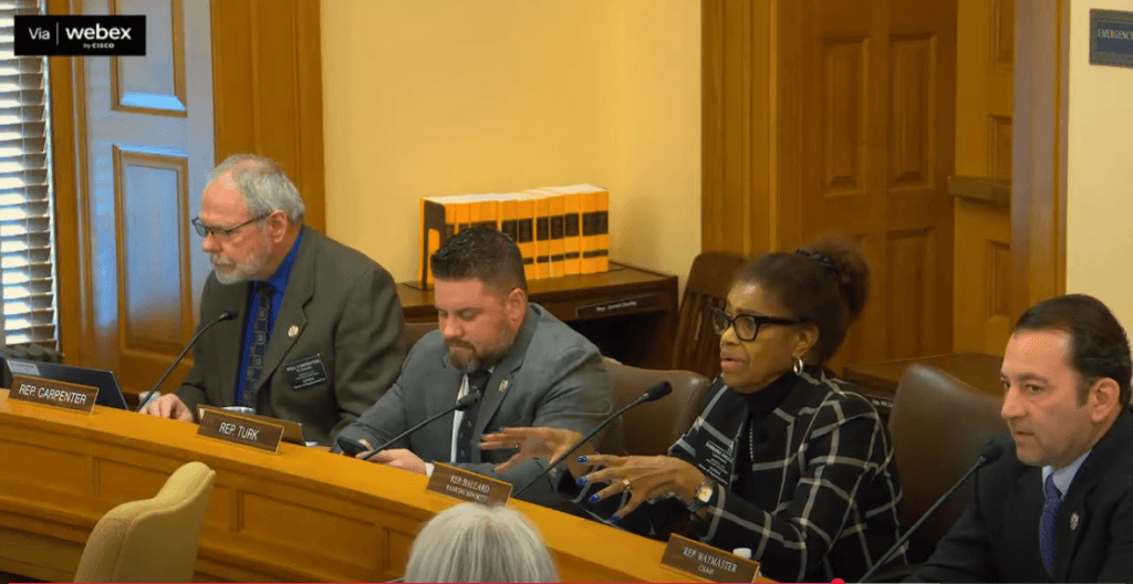 Kansas Senate budget ties $4 million to ending DEI, use of preferred pronouns in emails