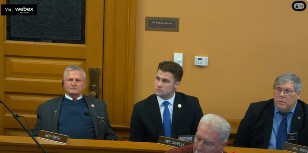 Kansas bank official calls for repeal of state law granting charter to unique financial entity