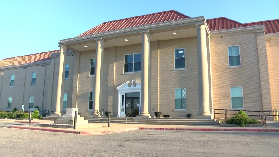 Arkansas Gov. Sarah Huckabee Sanders signs Jefferson County budget correction bill, goes into immediate effect