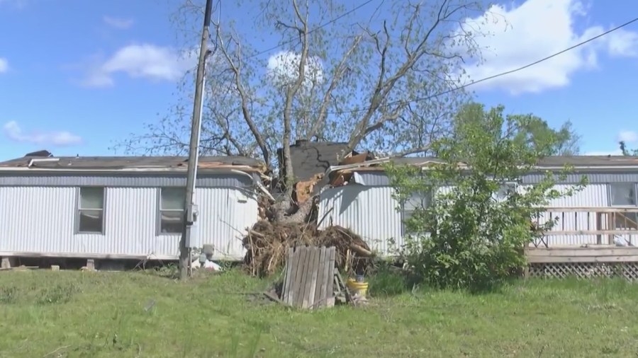 ‘It's a disaster,' Lonoke County community cleans up damage from Sunday tornado