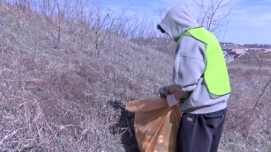 Beautifying Sioux City before NAIA Women's Basketball Tournament begins