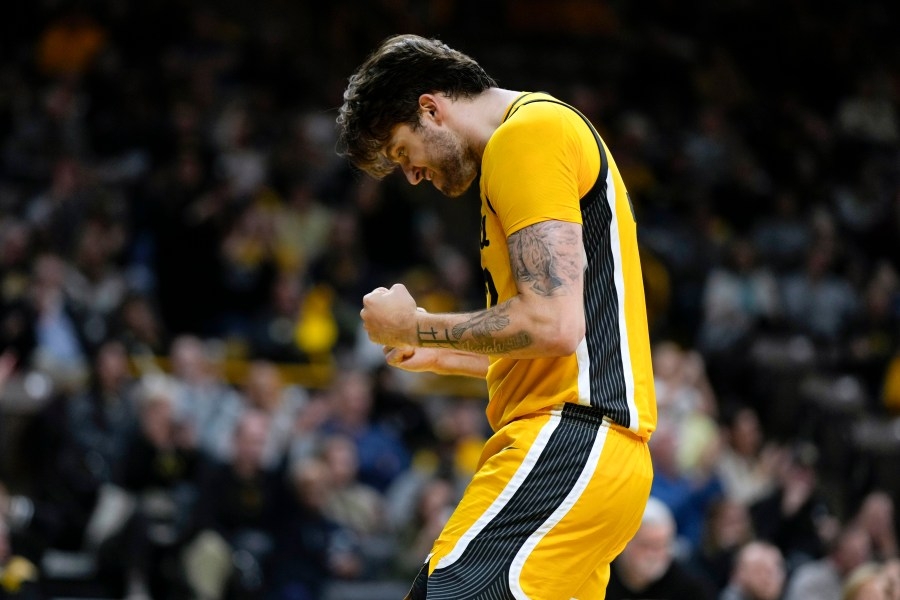 Iowa standout Owen Freeman announces transfer to Creighton