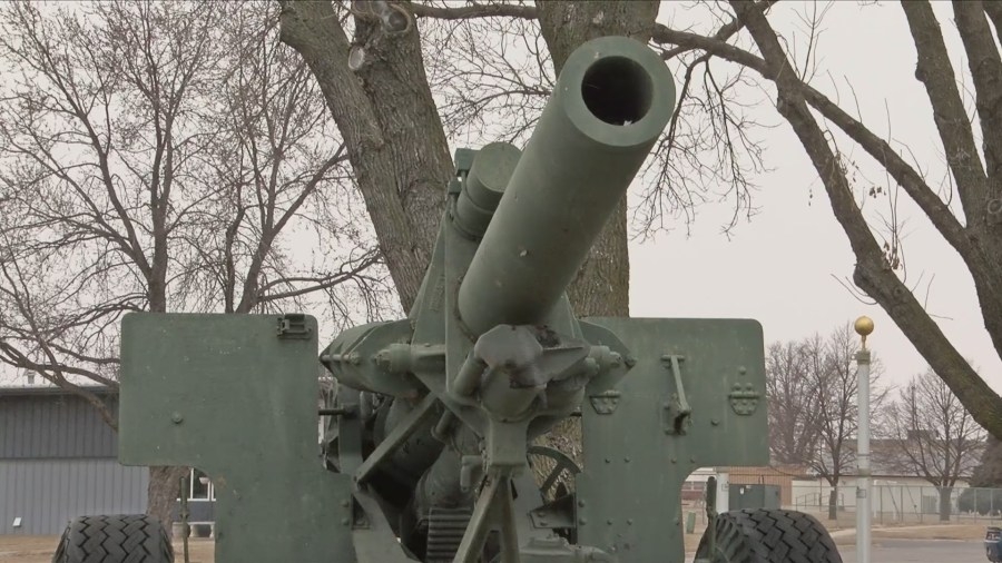 South Sioux City council agrees to take care of 2 howitzers