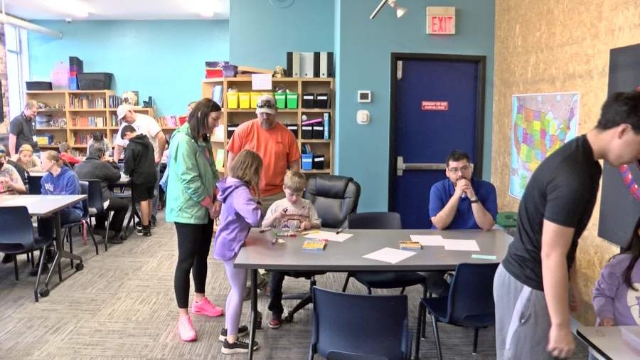 Siouxland families take part in ‘unplugged' experience