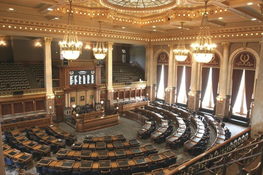Iowa bill to support rural grocers and local food advances from House
