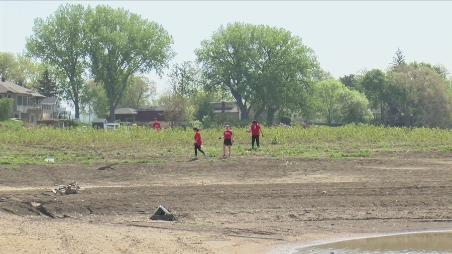 Keller Williams employees volunteer at McCook Lake