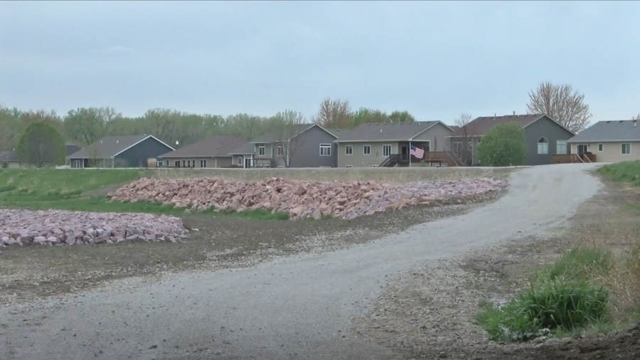 Big Sioux Levee Trail reopens in Dakota Dunes