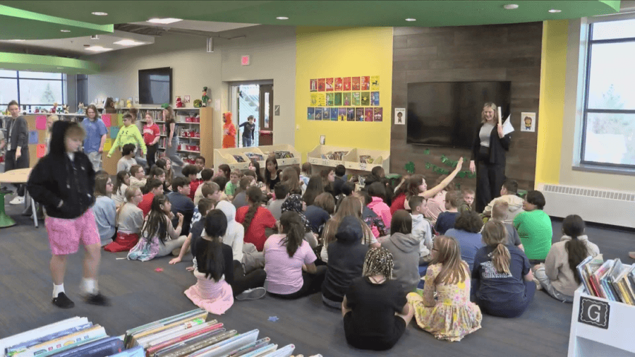Fifth graders receive pieces of history from Sertoma Club