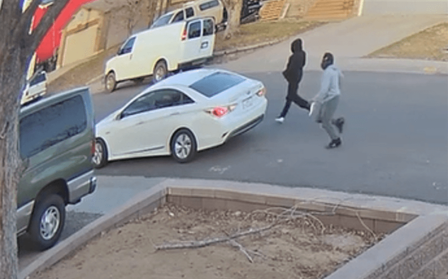 2 charged with robbing mail carriers at gunpoint in Montbello