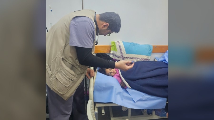 A local pediatrician volunteered to treat patients in Gaza — here's why he wants to return