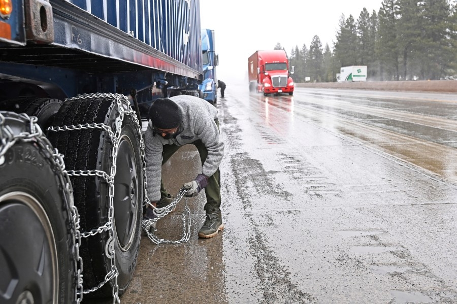 Vail asks governor for help enforcing traction law on commercial motor vehicles