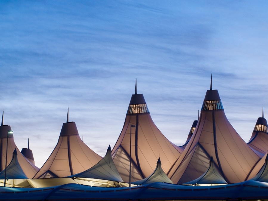 Lawmakers demand action after air traffic control lost contact with pilots at DIA
