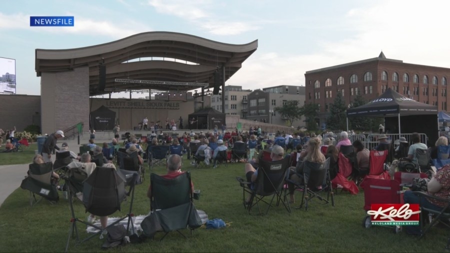 Levitt pre-concert preps & butterflies
