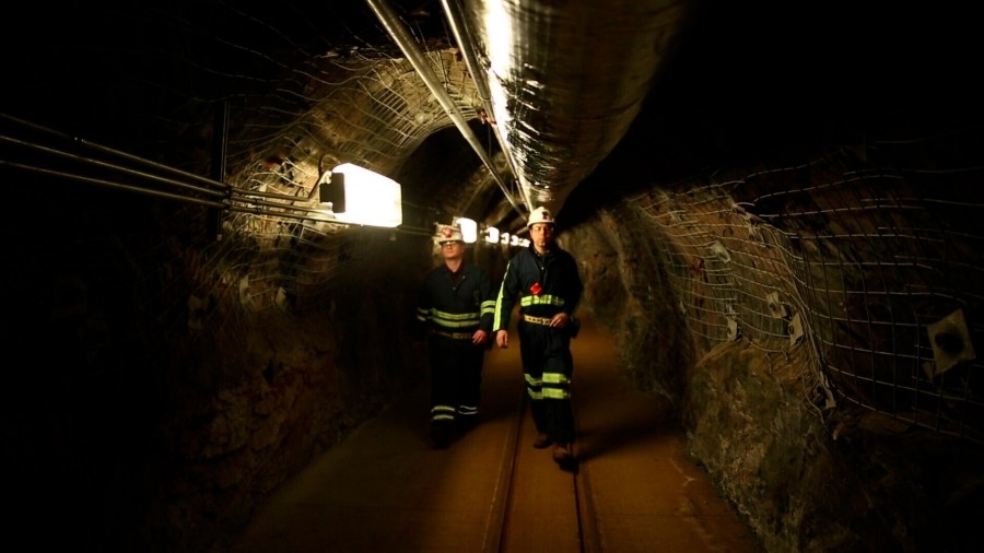 Underground lab opens doors for photography contest