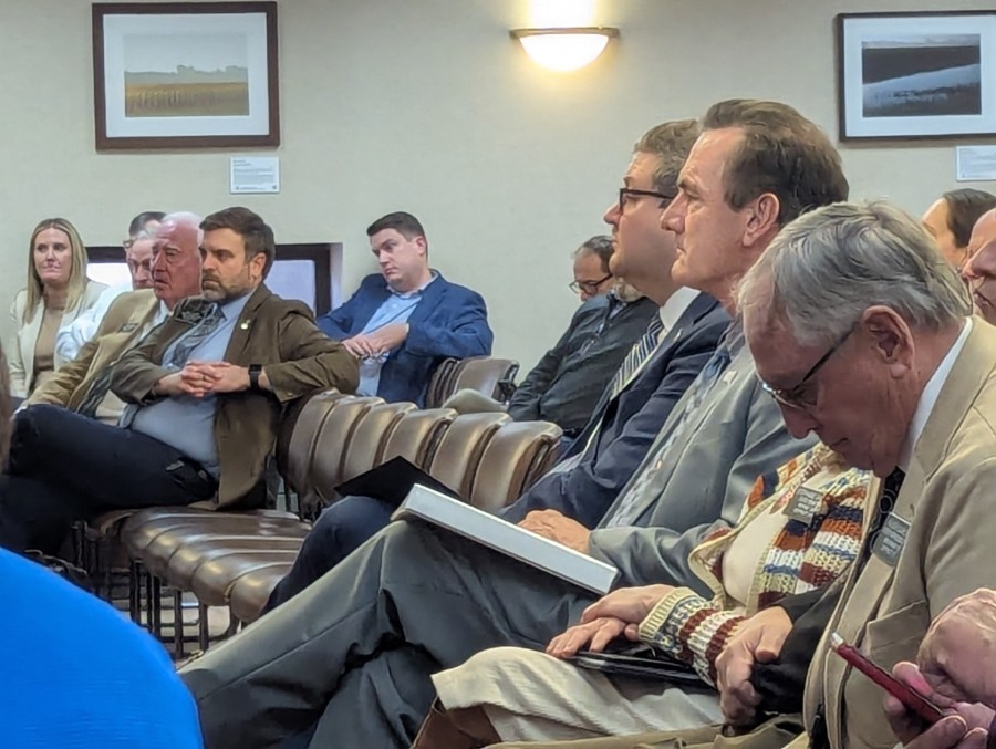 Senate panel recommends Venhuizen confirmation