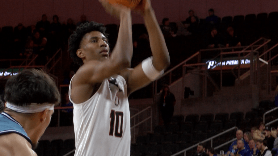 Omaha moves onto Summit semis with win over Kansas City