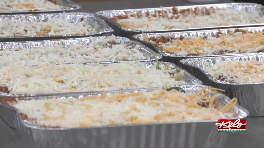 O'Gorman students make lasagna for families in need