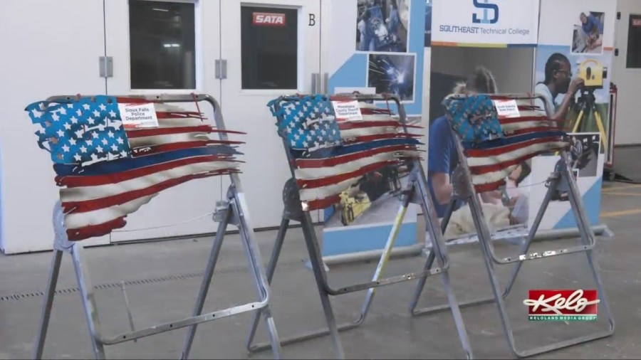 Metal flags presented to first responders