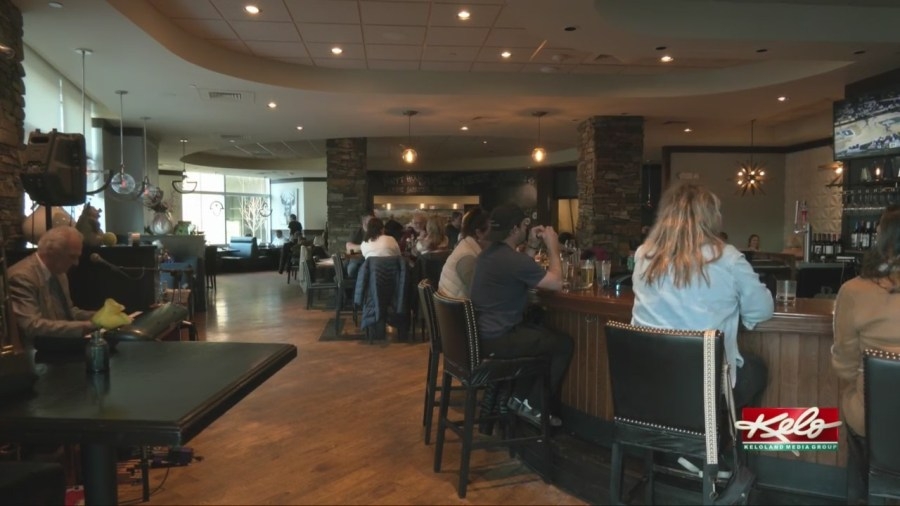 A toast to new beginnings for downtown restaurant