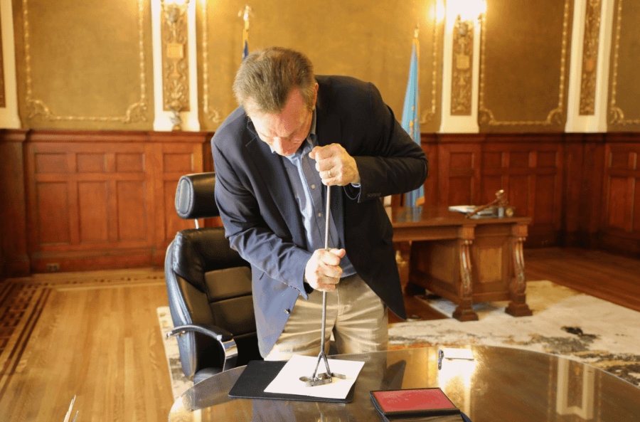 Rhoden vetoes petition signature bill