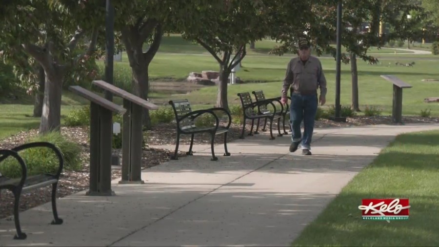 Veterans' park visitors honor the fallen