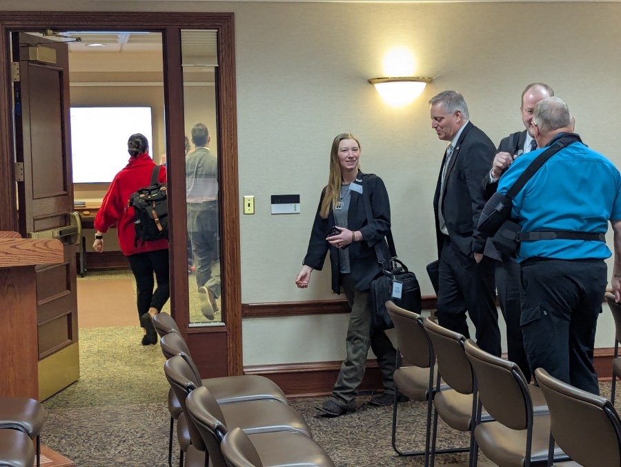 Lawmakers might legalize concealed pistols in bars