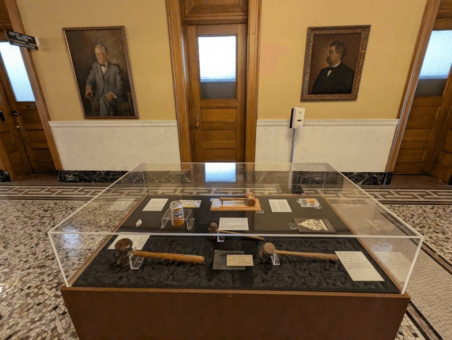 A historic all-legislators' reunion set for Saturday
