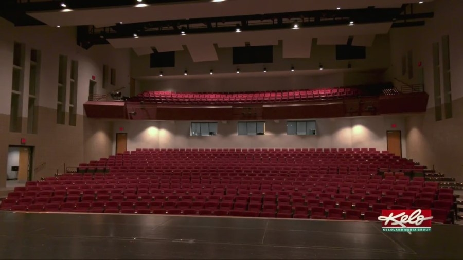Brandon Valley senior composes music for One-Act Play