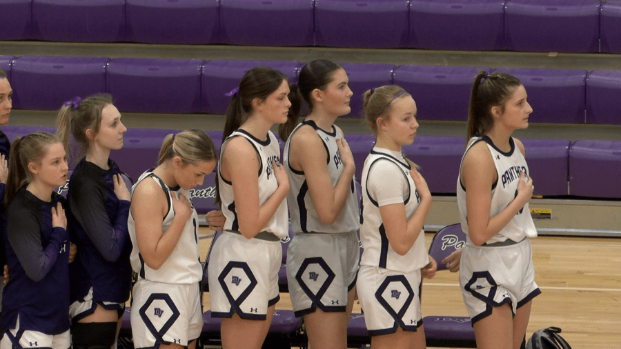 Dakota Valley defeats Vermillion in ranked region contest