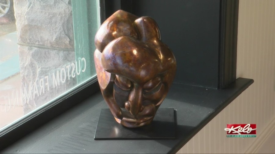 Art and Wine walk in downtown Sioux Falls