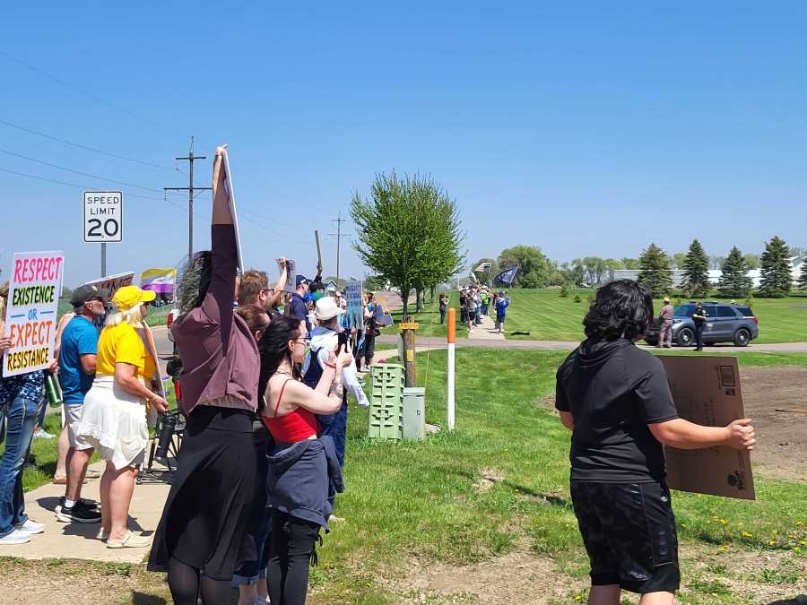 Hundreds rally outside Dakota State commencement