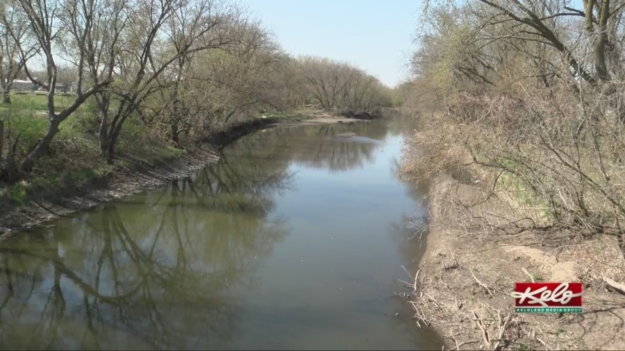Cleaning up the Big Sioux River
