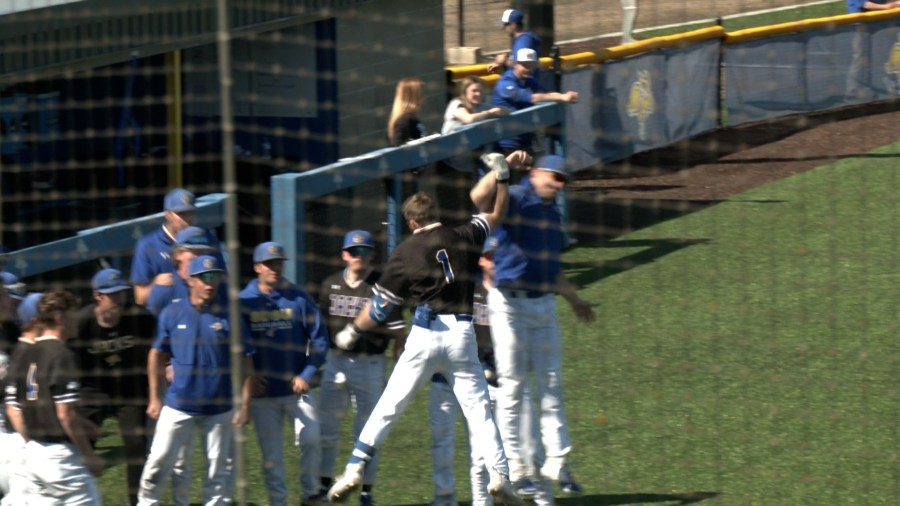 Jackrabbits take series opener from Omaha