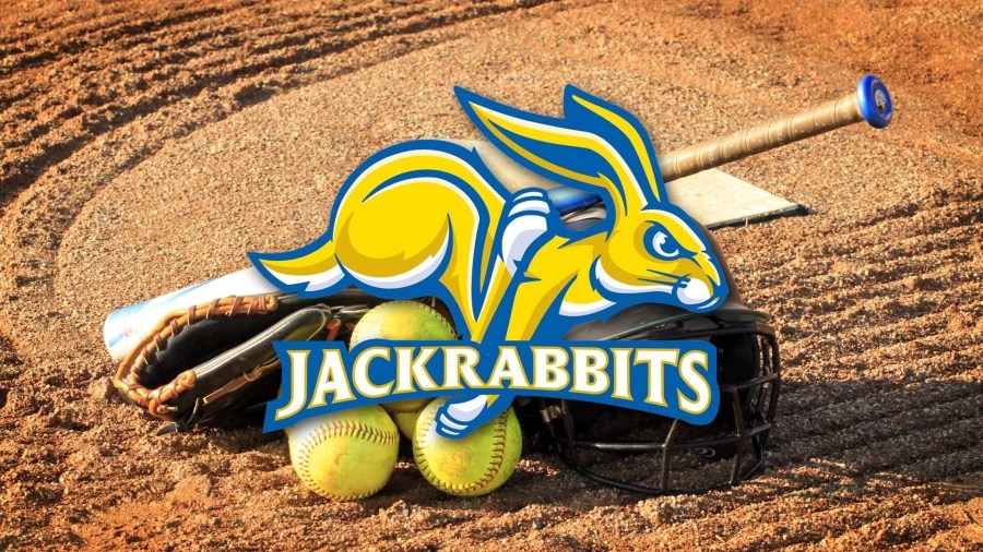 SDSU, St. Thomas split doubleheader Saturday