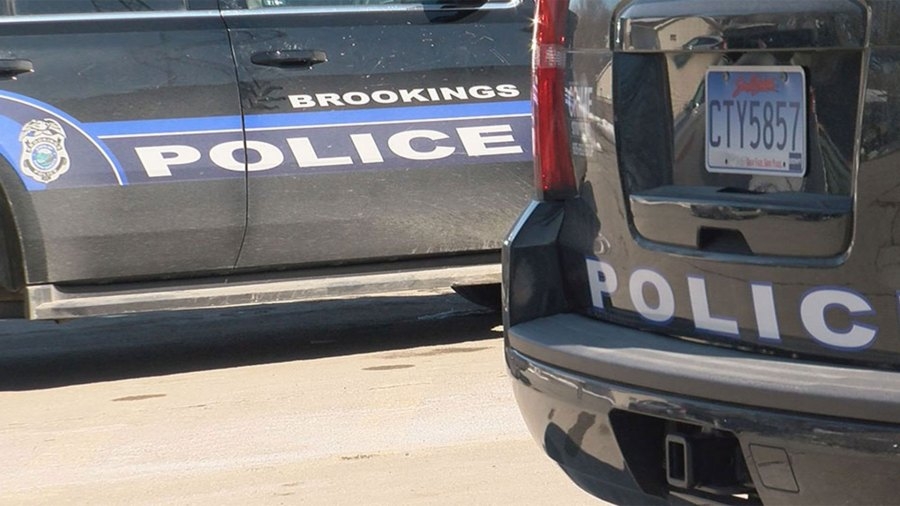 1 injured in rollover after police chase in Brookings