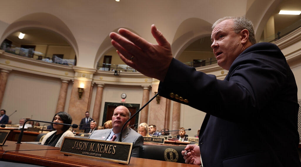 KY doctors say GOP lawmakers' attempt to clarify abortion ban confuses instead