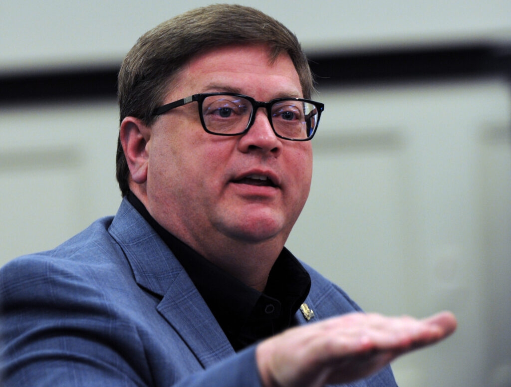 Surprise 107-page bill wins House OK, would make it easier to lower Kentucky income tax