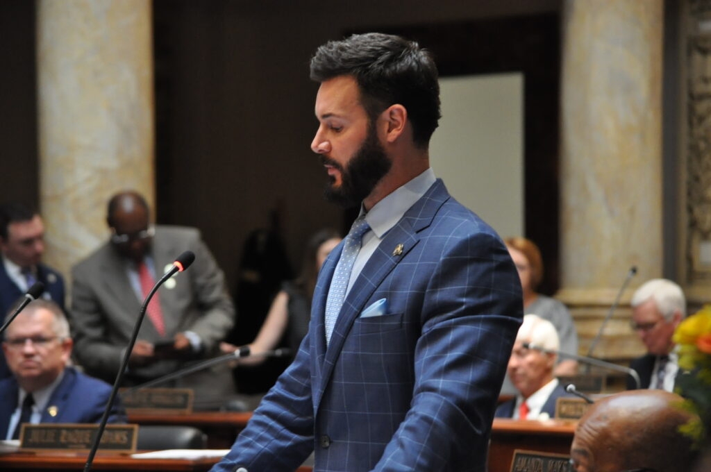 Kentucky Senate Democratic leader prepares a run for local office