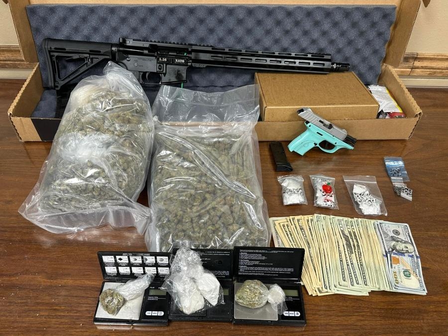 Marshall man arrested after guns, marijuana, cocaine found in home