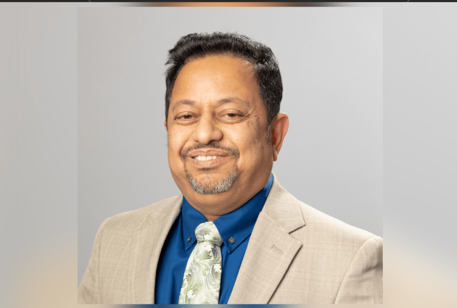 UT Tyler professor awarded for his excellence inside and outside of the classroom
