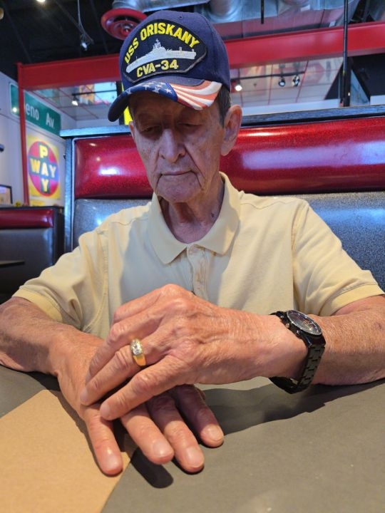 Elderly metro veteran with dementia has thousands charged to his credit card