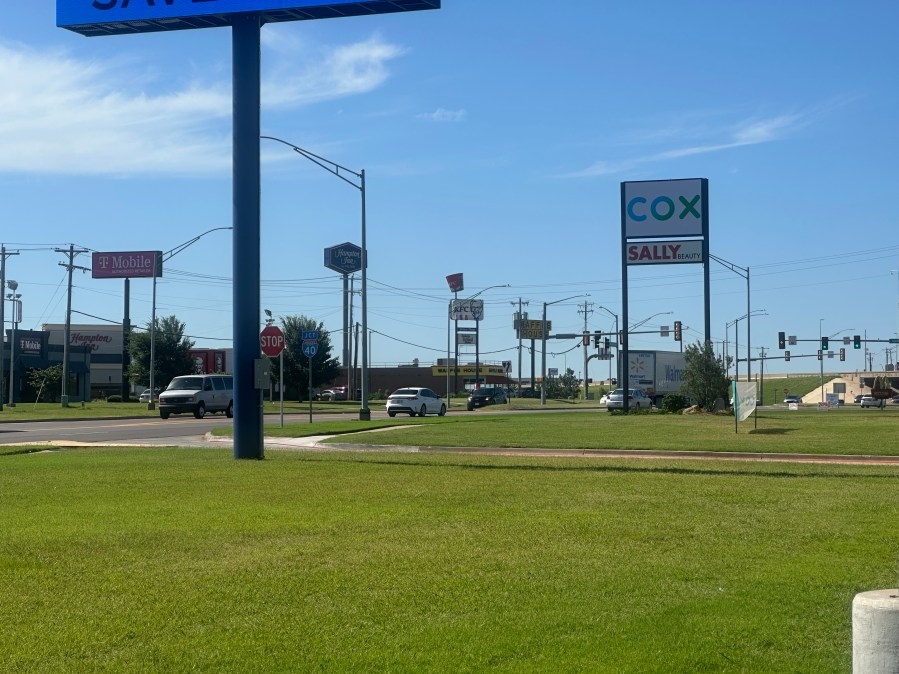Construction begins in Yukon on Garth Brooks Boulevard