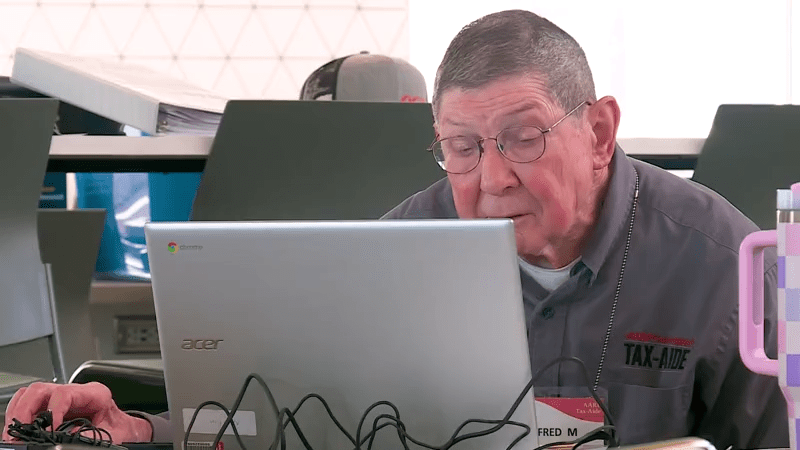 Pay It 4Ward: A faithful Norman tax preparer works for free