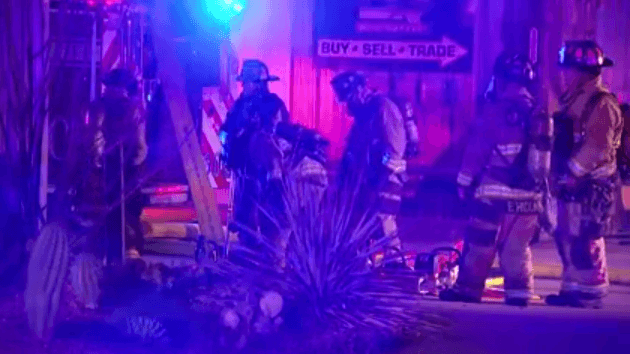 Oklahoma City fire crews battle fire at reptile store