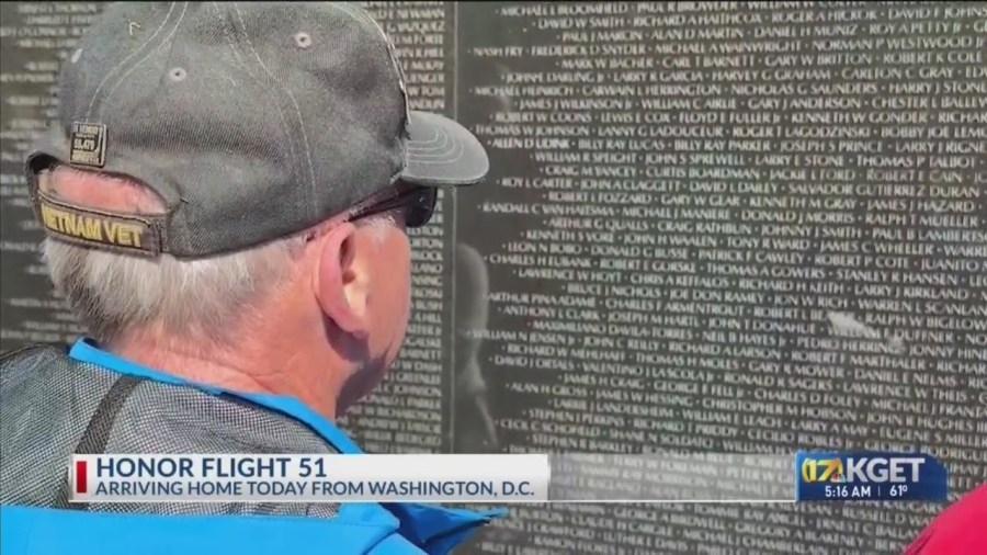 Honor Flight 51: Veterans lay wreath from Kern County at Tomb of the Unknown