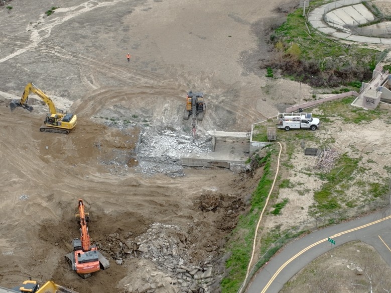 City of Bakersfield begins reconstructing Kern River Canal Backup Weir
