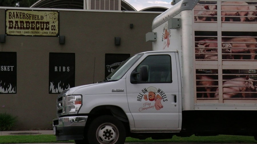 Bakersfield Barbecue Company responds to PETA protest