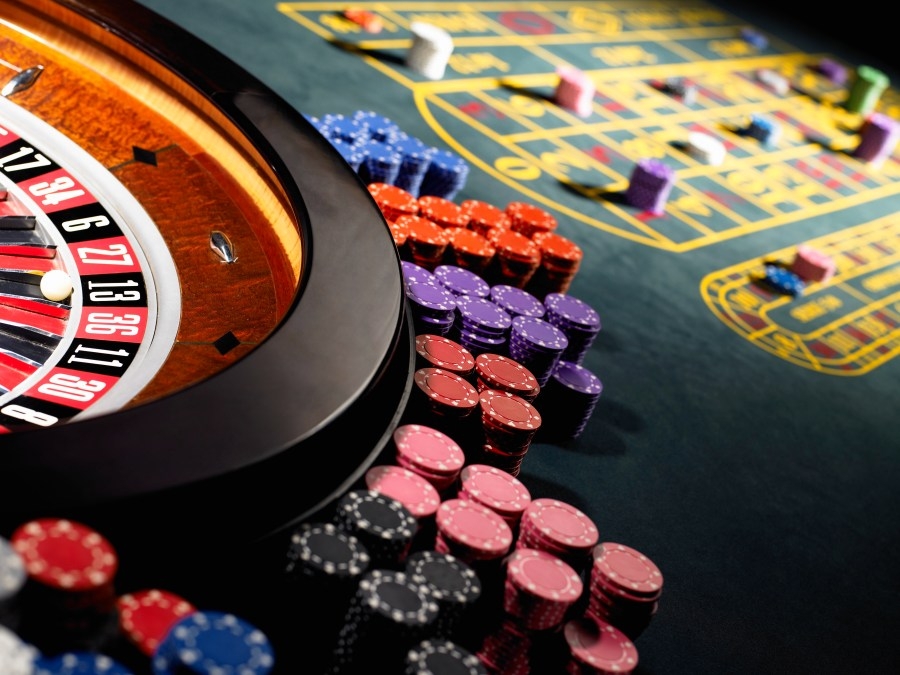 6 things to know about Hawaiʻi's tilt toward gambling