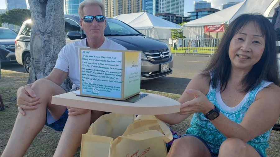 Hawaiʻi locals, visitors speak about their loved ones: Shinnyo Lantern Floating ceremony
